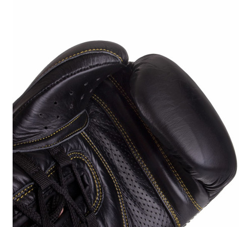 Рукавиці боксерські на шнурівці шкіряні UFC PRO Prem Lace Up 18унцій чорний