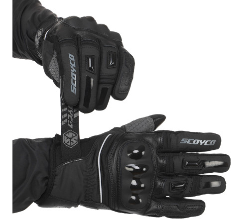 Мотоперчатки короткие для города с защитой SCOYCO Waterproof Sensor Touch S-2XL черный