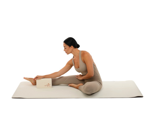 Блок для йоги двокольоровий BLOOM YOGA BRICK кольори в асортименті