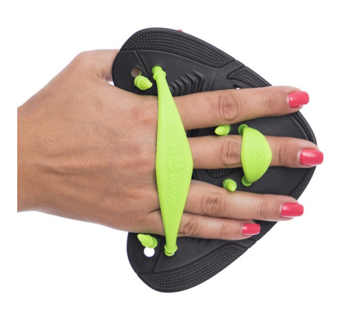 Лопатки на пальцы для плавания MadWave FINGER PADDLES черный